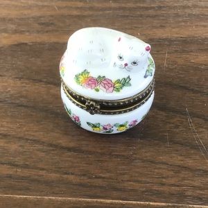 Small decorative ceramic box